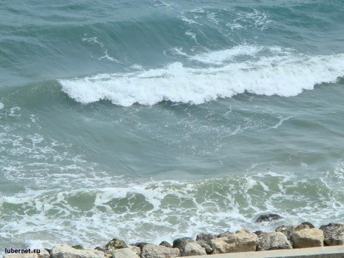 Фотография: Волны ласкают прибрежные скалы, пользователя: Джордж